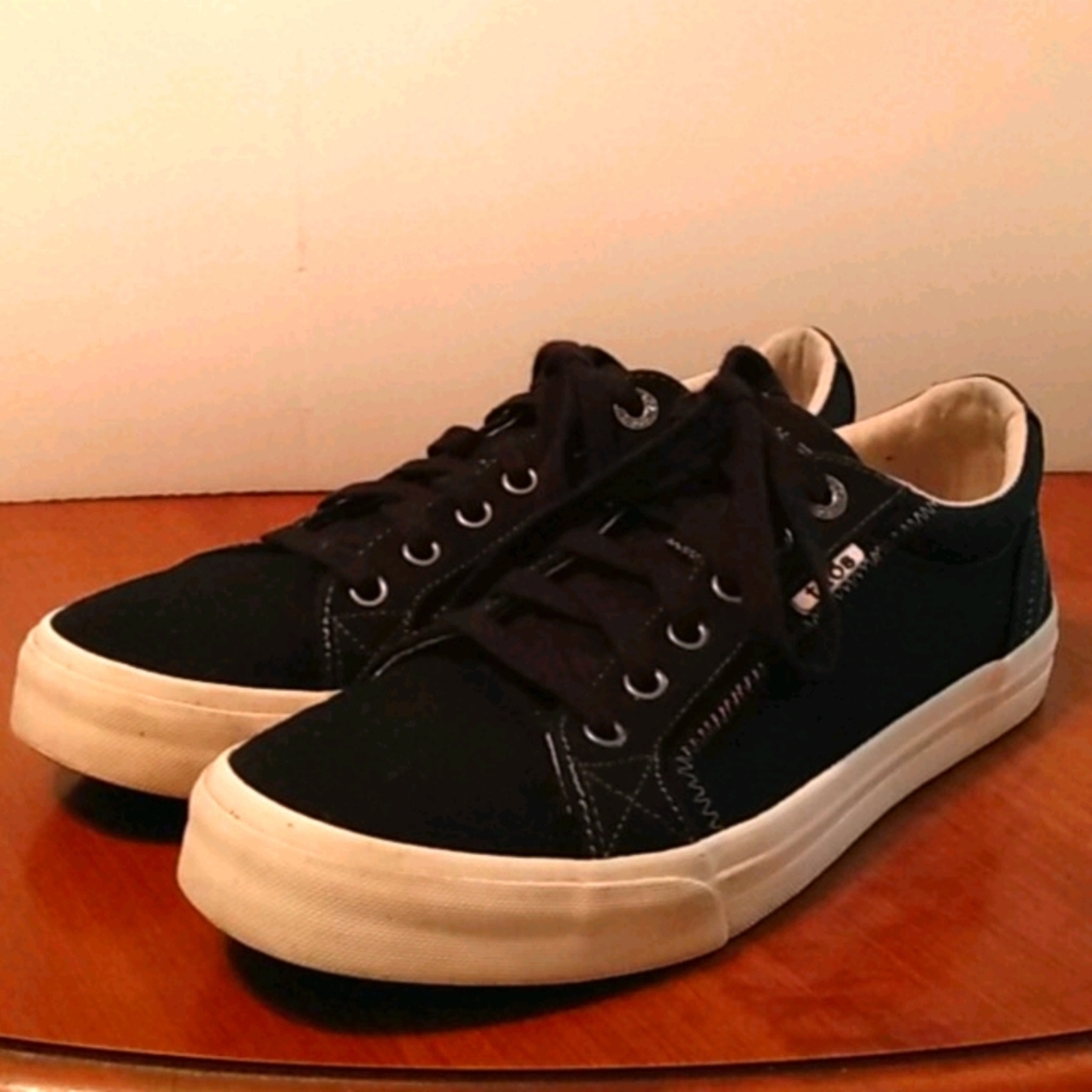 Taos Plim Soul Black Canvas Sneakers